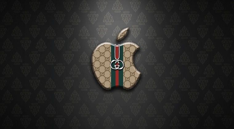 Gucci создала замену необычному чехлу от Apple.