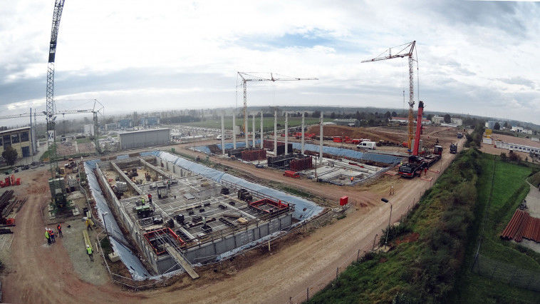 Guvernul RM şi Frontera Resourses au semnat un contract de concesionare pe 50 de ani. Foto: LNG World News