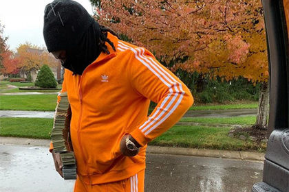 В США обстреляли автомобиль рэпера Tee Grizzley и убили его менеджера.