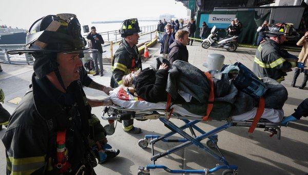 На борту парома, следовавшего по маршруту Себу – Манила, находились 752 пассажира и 118 человек команды. Фото: ria.ru