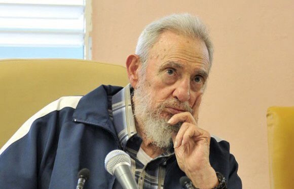 88-летний Фидель признался, что по-прежнему "не доверяет политике США".