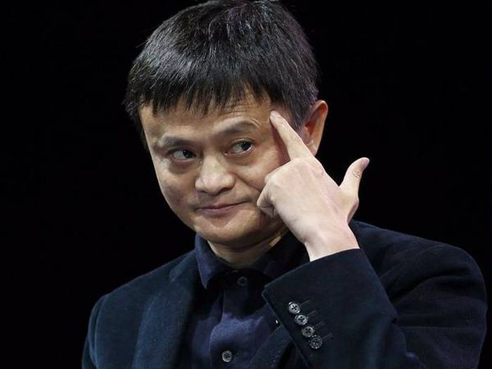 Акции китайской корпорации Alibaba Group Holding Ltd выросли на 13%.