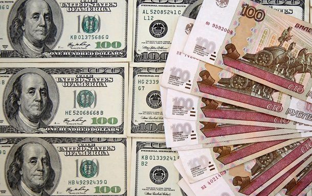 Российская валюта продолжает укрепляться, доллар котируется уже на уровне 51 рубля.