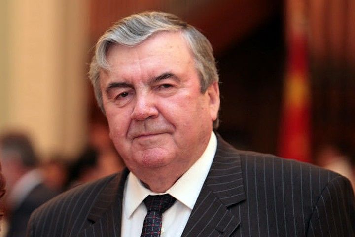 Первый президент Республики Молдова Мирча Снегур. 