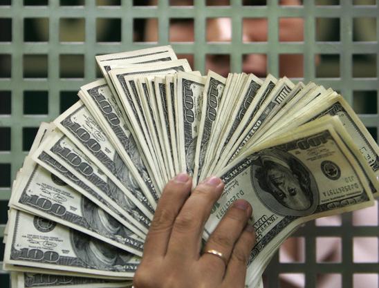 "Если дорожает доллар, дорожает всё".   Фото: fx-currencies.ru