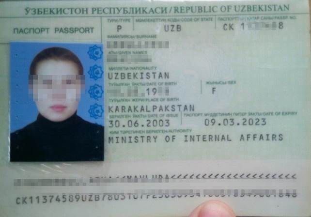 По сообщению ведомства, в съемной квартире были задержаны две гражданки России.