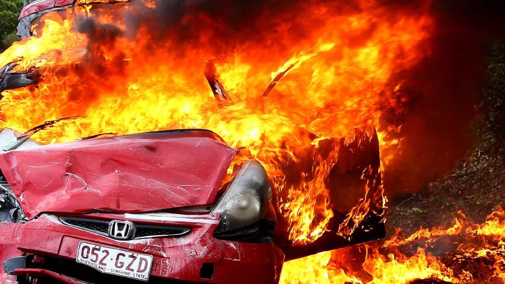 Accident teribil de Halloween: Cinci oameni au ars de vii