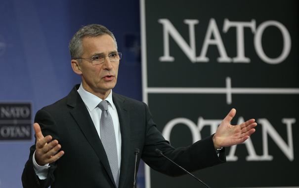 Jens Stoltenberg salută o cooperare mai strânsă între NATO şi UE.
