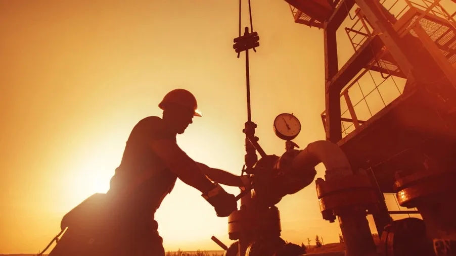 Совет ЕС утвердил решение установить предельные цены на российские нефтепродукты.