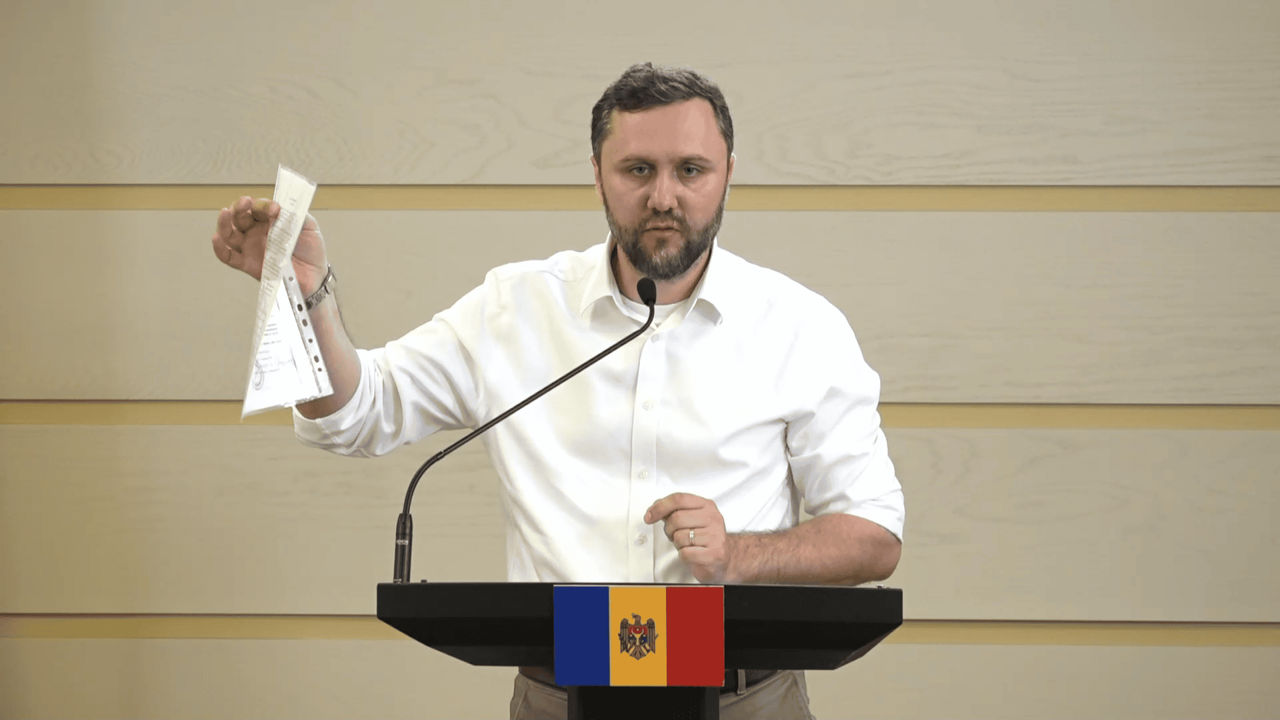Алекс Трубка сложил депутатский мандат.