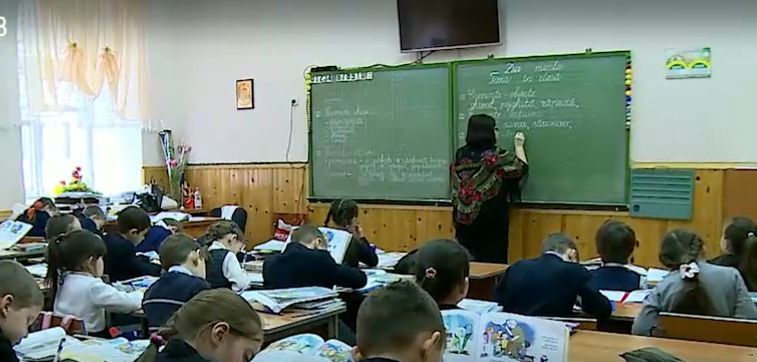 В столичном лицее уроки румынского языка заменяют другими предметами.