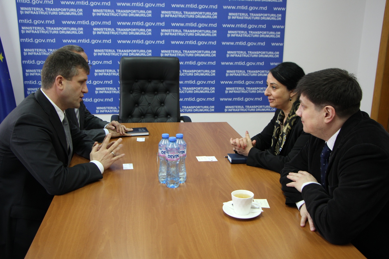 Banca Mondială este disponibilă să ofere sprijin pentru lucrări de dezvoltare a drumurilor locale din Moldova prin finanţarea unui proiect în valoare de cca 30 milioane de dolari.