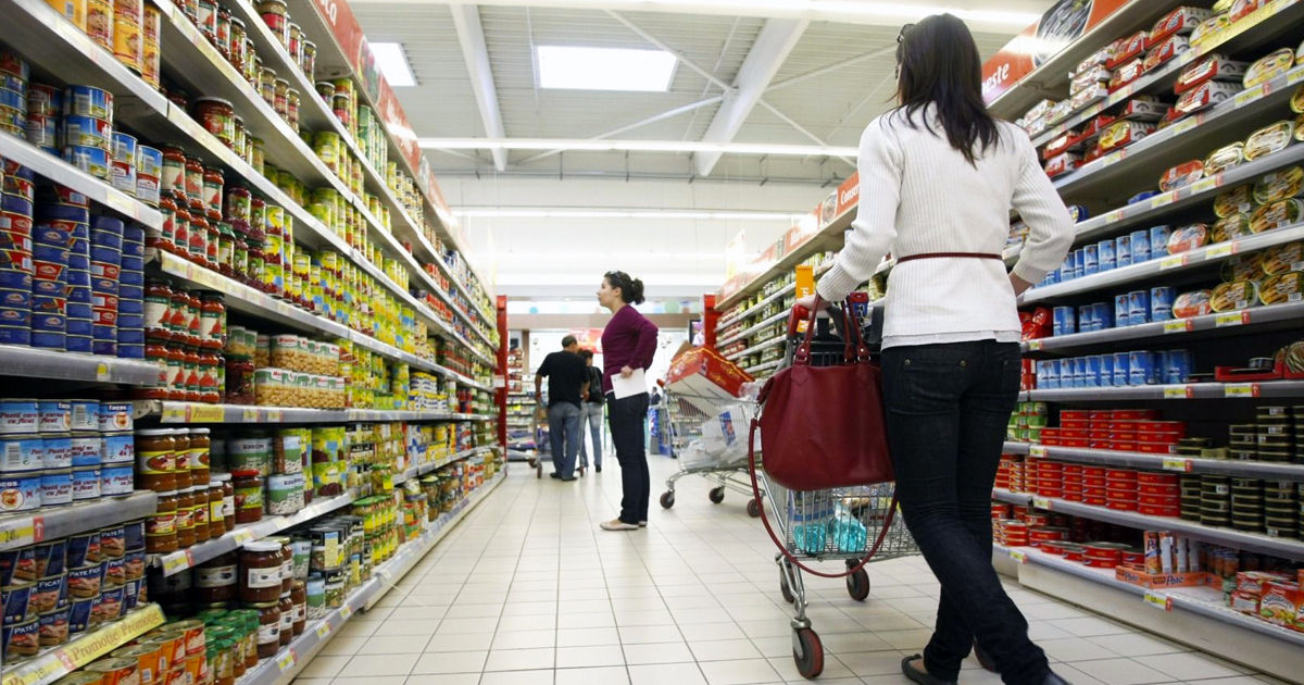 Supermarketurile ar putea fi obligate să afișeze la raft țara de origine a produselor alimentare.