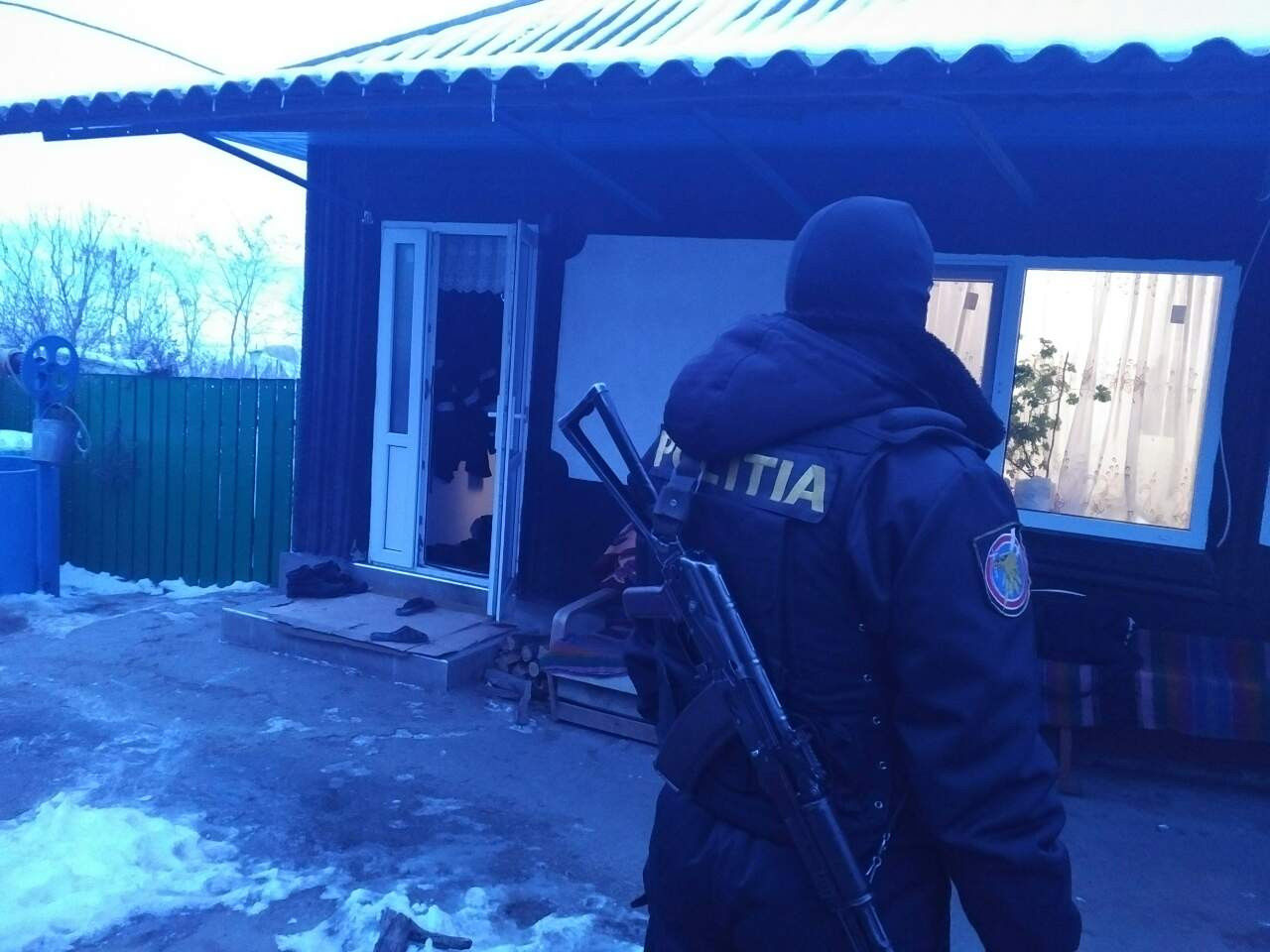 Un polițist a maltratat un minor până la paralizie verbală. 