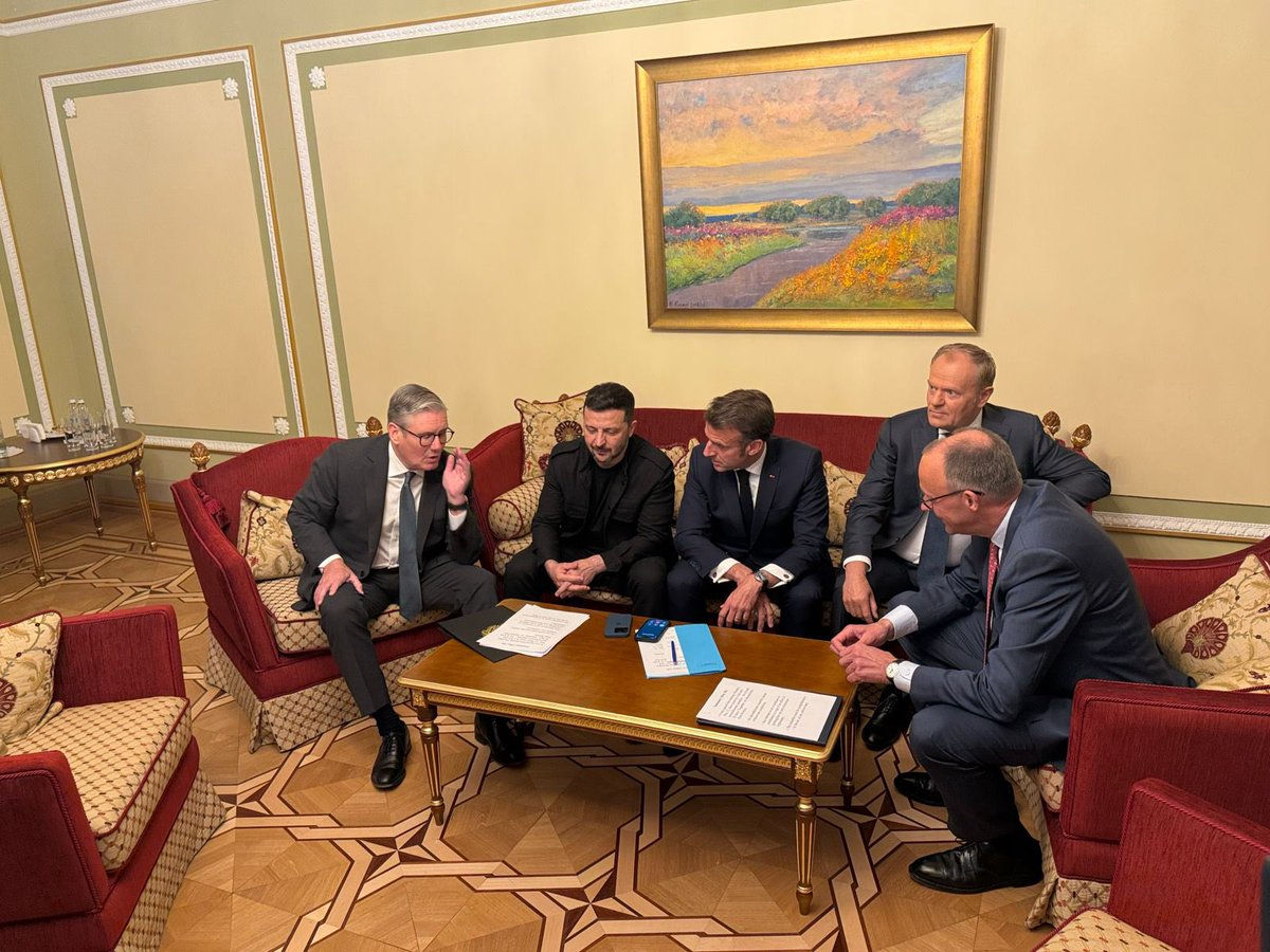 Украина заявила о готовности к 30-дневному прекращению огня с 12 мая.