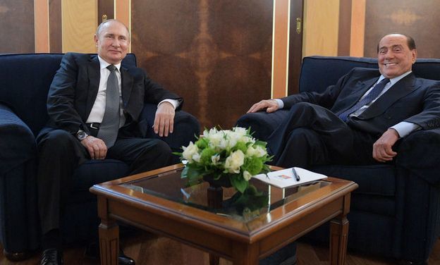 Берлускони написал о встрече с Путиным в Фейсбуке.