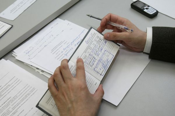 При задержании преподаватель признал свою вину.