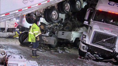 Canada: Accident în lanț. Răniţii, preluaţi de ambulanţe şi elicoptere