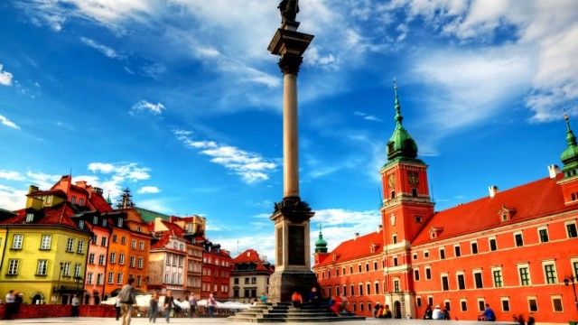 Burse de 350 de euro pentru studenții moldoveni care vor să învețe în Polonia.