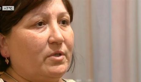 Acuză autorităţile că nu întreprind nimic pentru a pedepsi individul care i-ar fi omorât fiul