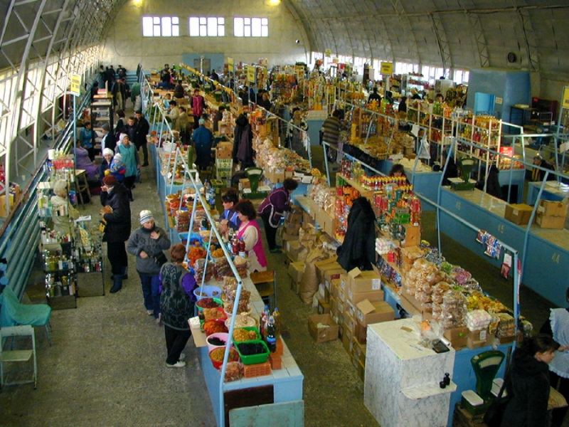 În perioada sărbătorilor de iarnă mulți dintre comercianți fac bani în mod necinstit pe seama cumpărătorilor.