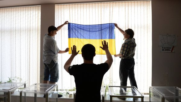 Известно, что за пределами Украины сформированы 114 участков, в том числе 6 - в России.