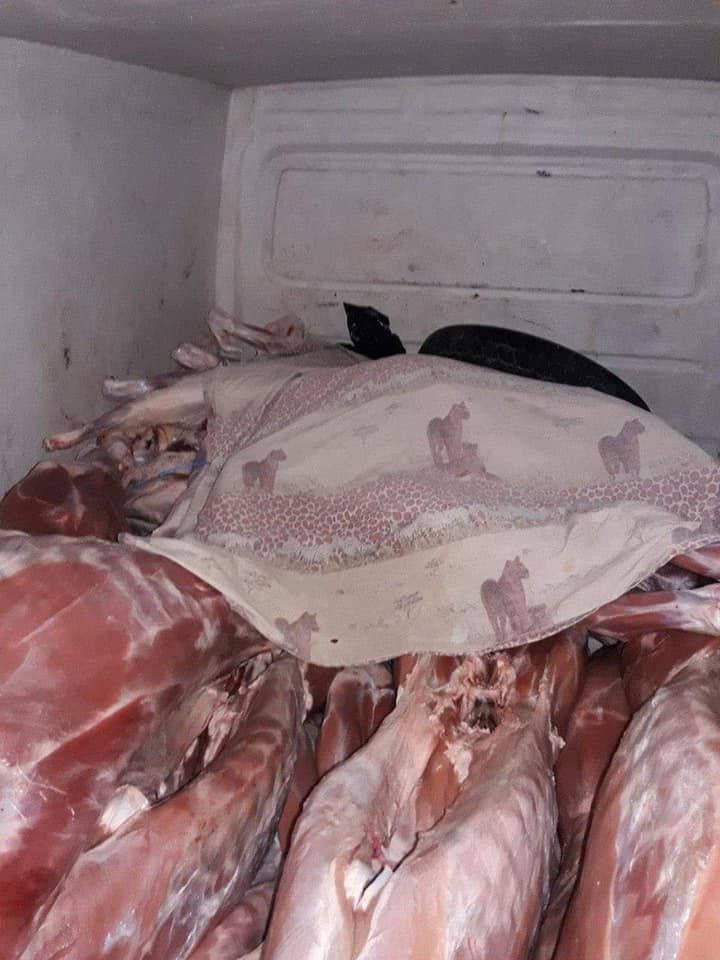 На рынки Молдовы везли 800 килограмм говяжьего мяса без документов.