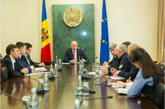 Evoluția intervențiilor pentru salubrizarea capitalei a fost discutată la Guvern.