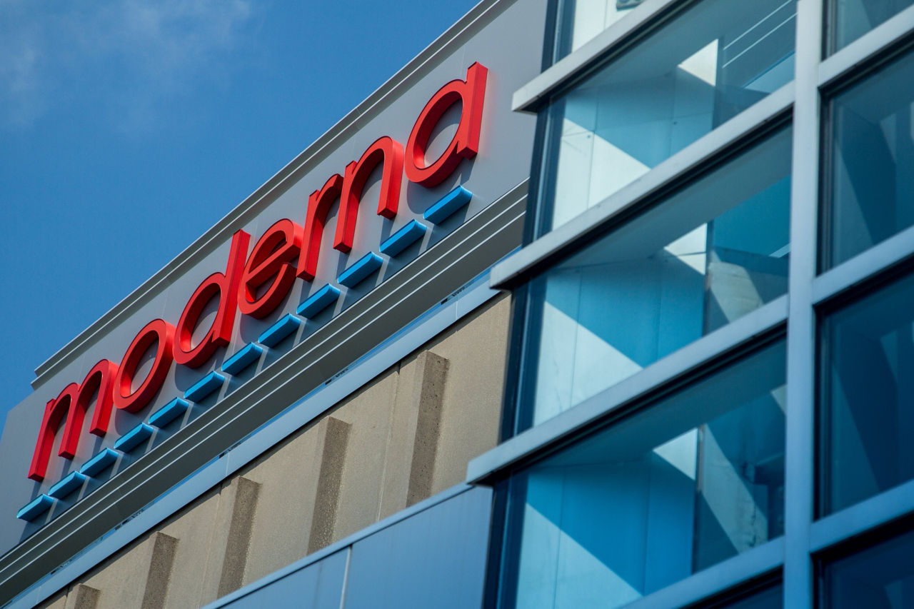 Moderna сократит более 10% сотрудников из-за администрации Трампа.