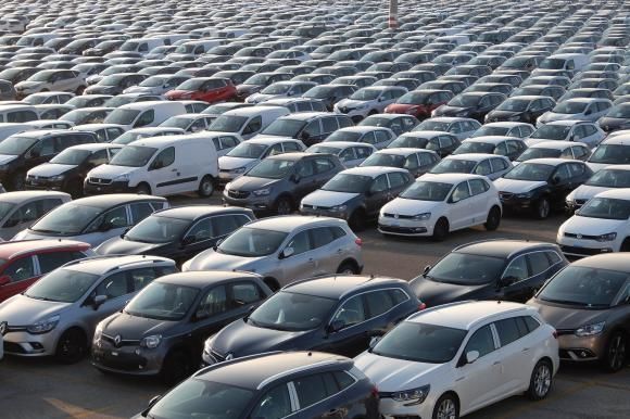 Grupul Renault revendică titlul de cel mai mare producător.