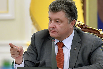 Порошенко пообещал найти возможность для индексации зарплат и пенсий, которые не повышались почти два года.