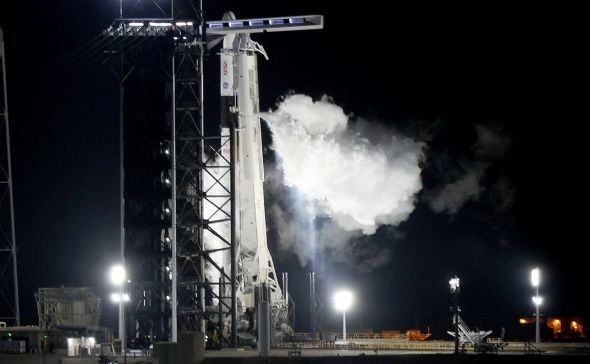 Новый запуск ракеты планируется 2 марта  в 0:34 по североамериканскому восточному времени.
