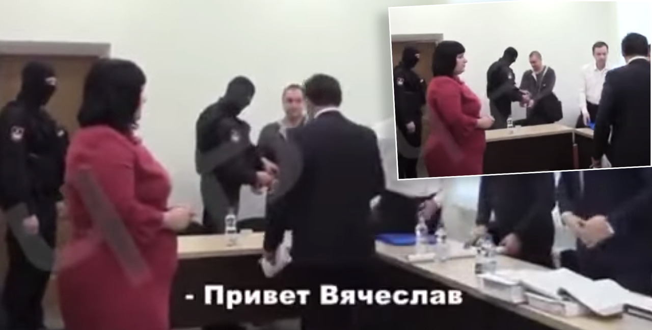 Опубликовано видео с допроса, на котором Платон жмет руку Стояногло.