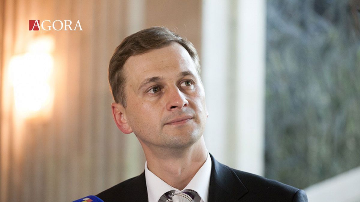 Guvernatorul a lansat atacuri dure și la adresa premierului Valeriu Streleț, despre care a apus că iese cu declarații iresponsabile.
