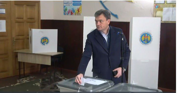 Речан проголосовал в Кодру: Давайте строить Европу дома.