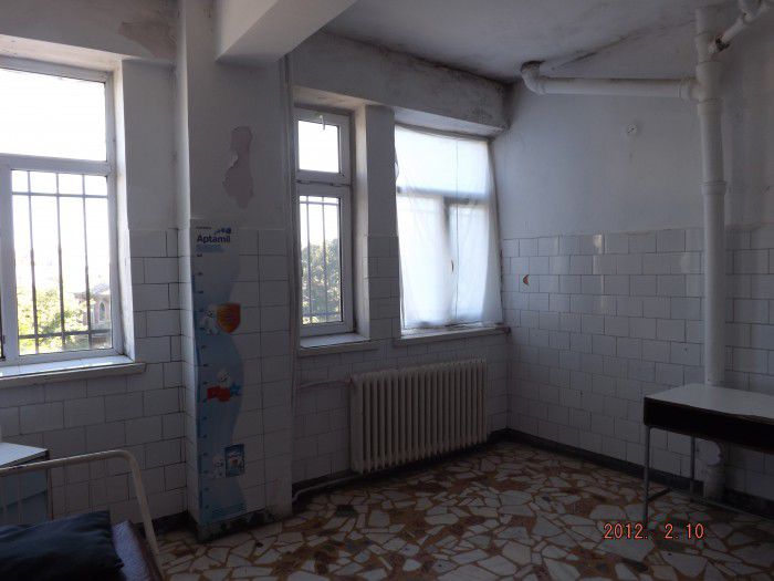 Secția de terapie pentru copii a spitalului raional Vulcănești nu a mai fost reparată de la darea s-a în exploatare în anul 1980.