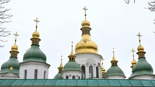 Верховный суд Украины запретил переименовывать каноническую УПЦ.