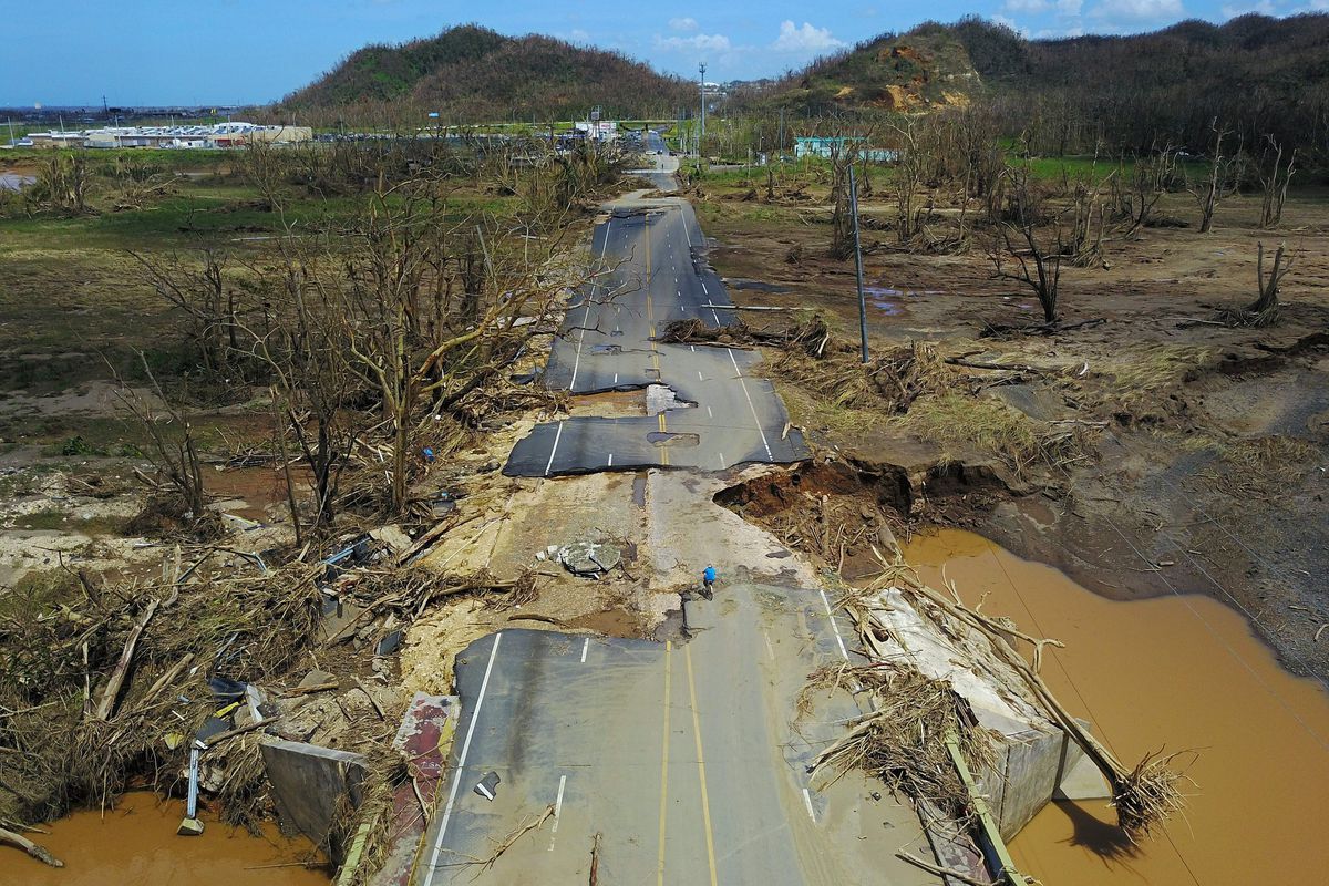 După cinci zile de la trecerea uraganului Maria, insula Puerto Rico este devastată.