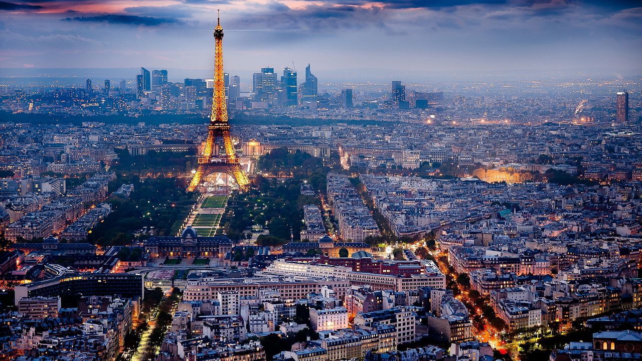 Haos în Paris din cauza ninsorii: Ambuteiaje, şcoli închise. Foto: tvr.ro