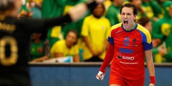 Cristina Neagu va juca din vară la CSM Bucureşti, cu care a semnat un contract pe doi ani. 
