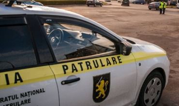 Попавшийся на пьяной езде автомобилист пытался подкупить полицейского.