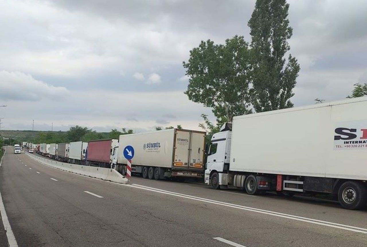 На пограничном пункте Джурджулешты образовались очереди из грузовиков.