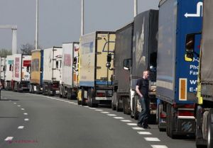 Începând cu 1 martie curent, autoritățile Ungariei au decis să restricționeze traficul și tranzitarea camioanelor de mare tonaj. Foto: camioanee.blogspot.com
