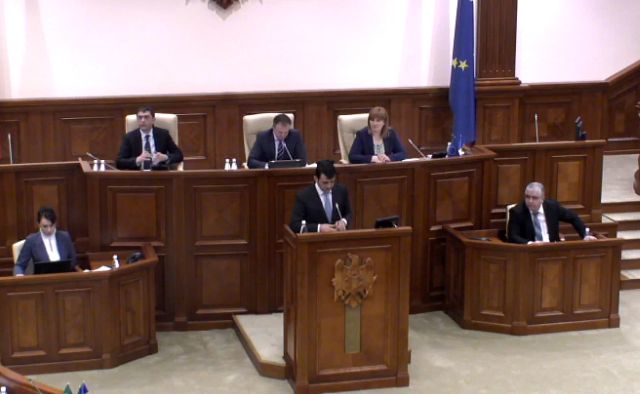 Parlamentul decide daca acorda sau nu vot de incredere noului Executiv.