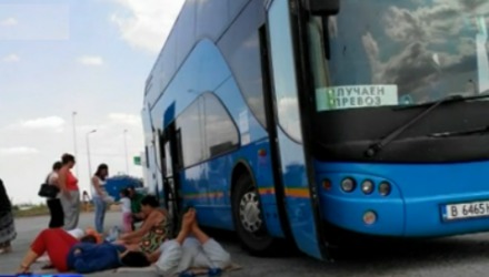 Представители турфирмы перекладывают ответственность на перевозчика.