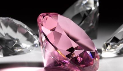 Pink Star s-a vândut pentru suma exorbitantă de 71,2 milioane de dolari.