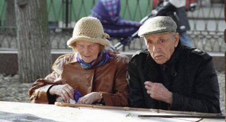 De Paşti, pensionarii din Capitală vor primi câte 100 de lei din partea Primăriei.