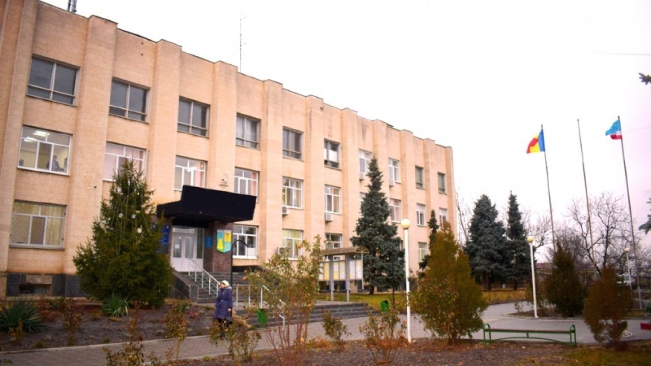 Примэрия Чадыр-Лунги продала участок под строительство многоэтажного дома.