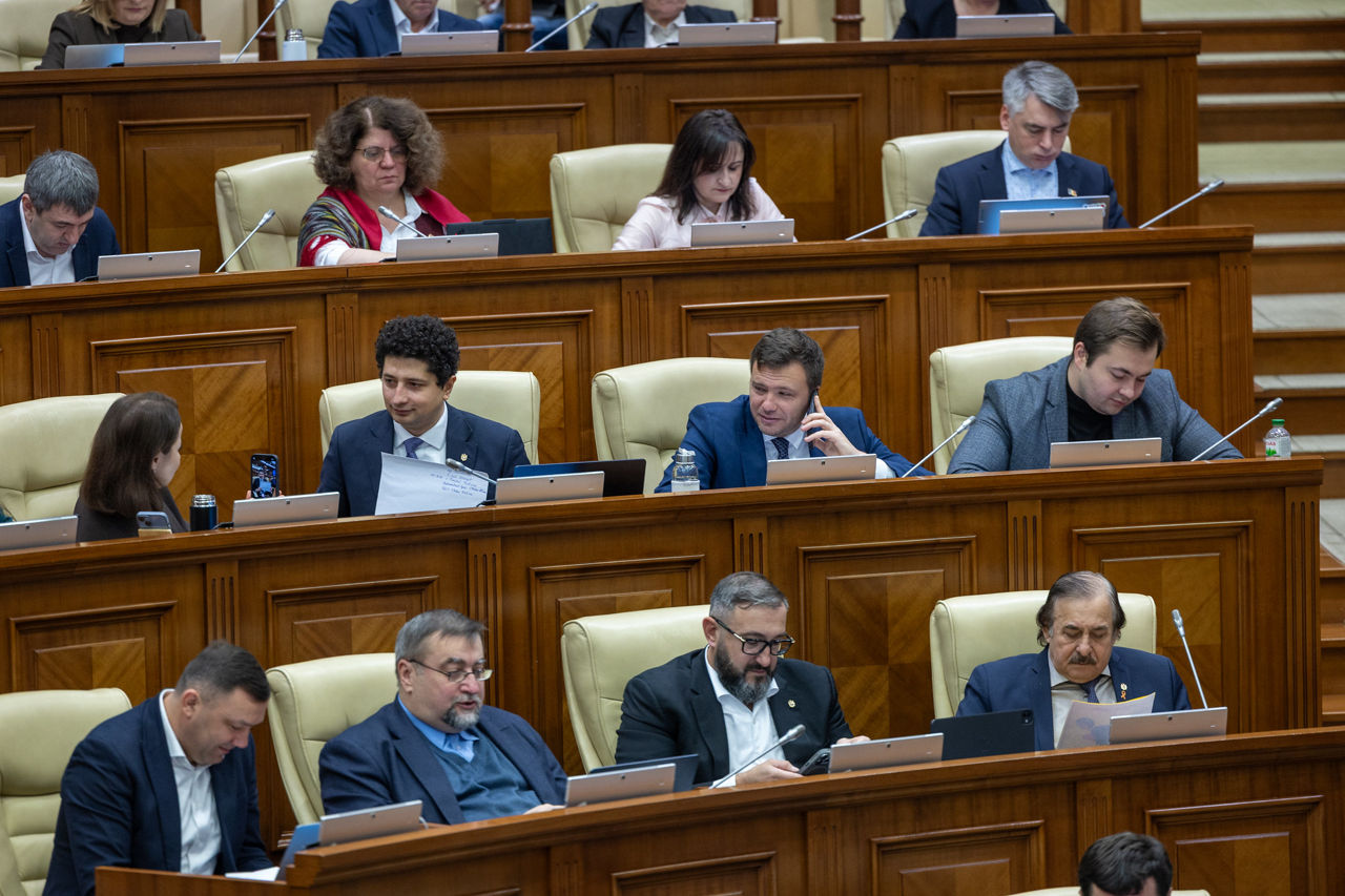 Parlamentul a refuzat să-l audieze pe ministrul Justiției în legătură cu criticile Comisiei de la Veneția.