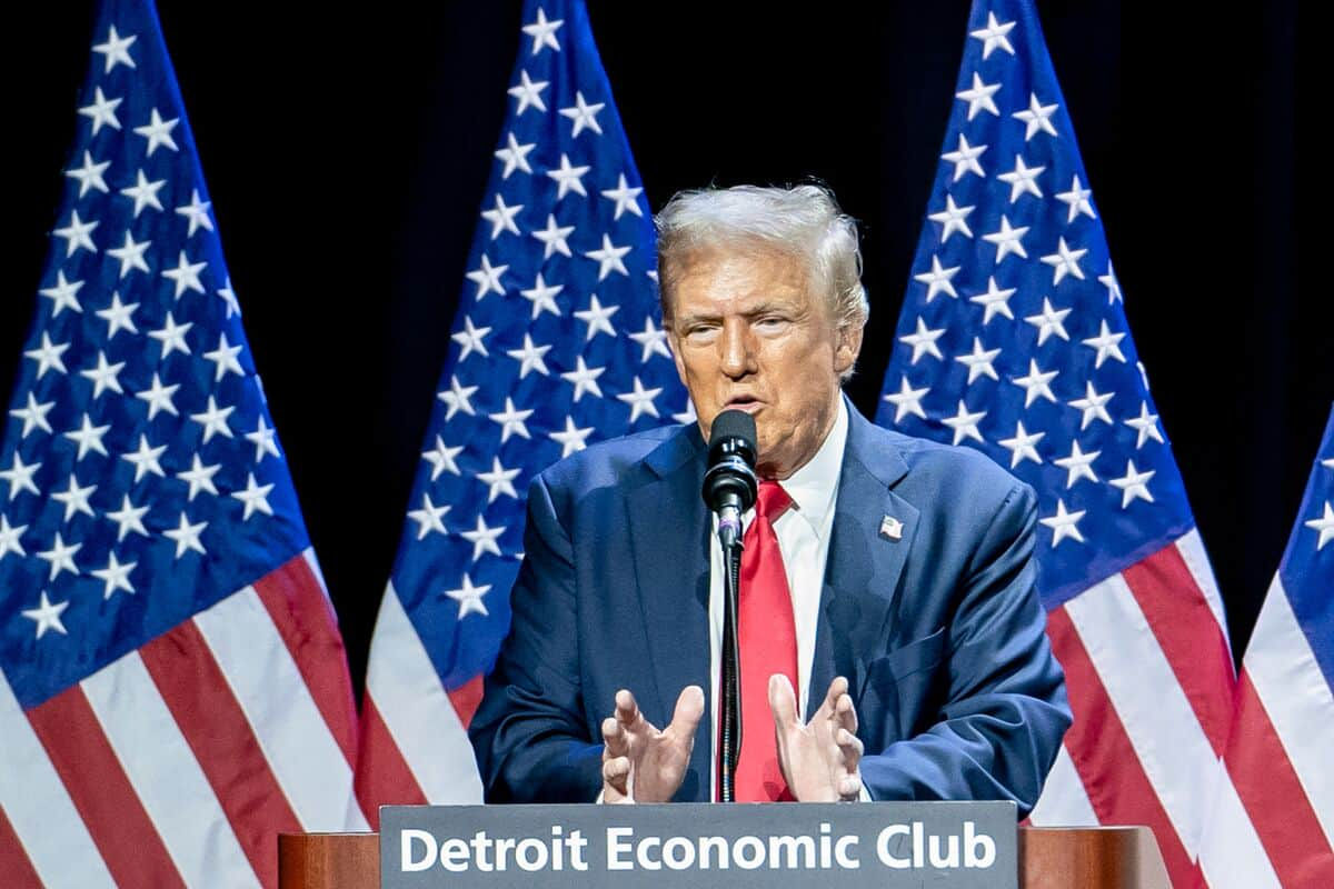 UE a pregătit un răspuns la tarifele pe care Trump vrea să le introducă în caz de victorie.
